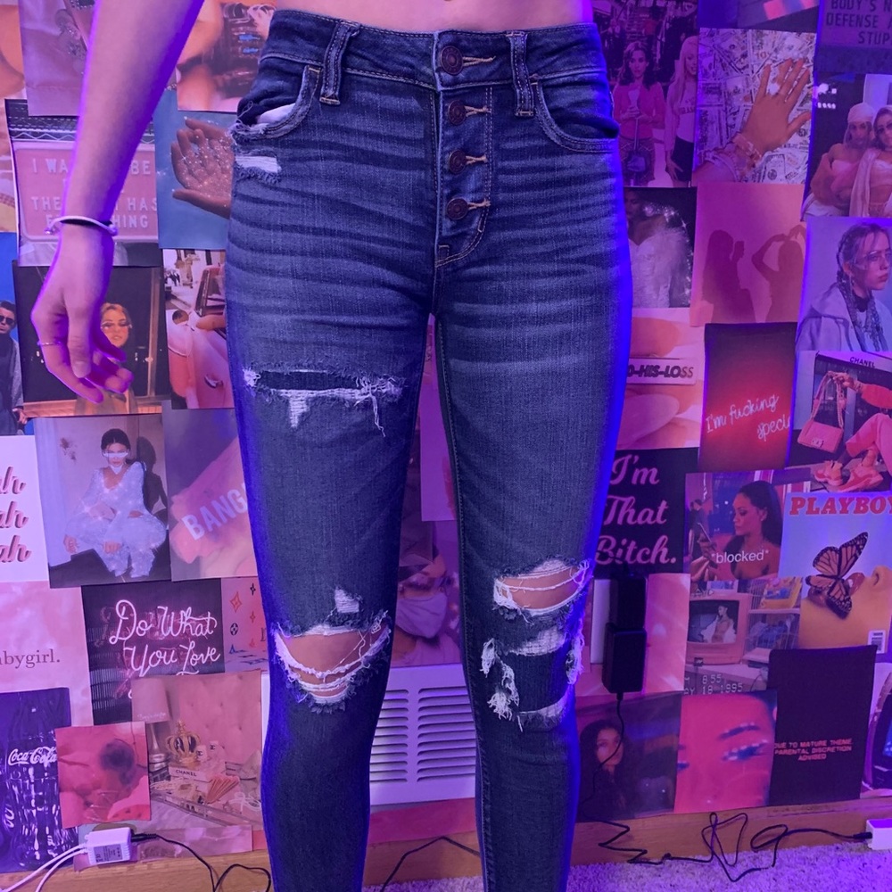 American Eagle ripped jeans